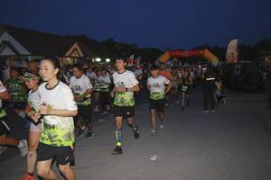 BIB: 
                            <button type="button" onclick="openModal(3529982)" class="btn btn-primary btn-sm float-right btn-popup" data-toggle="modal" data-target=".modal-high-quality">
                        <i class="fas fa-shopping-cart"></i> Add to Cart
                    </button>
                                            <button type="button" onclick="isThisMe(3529982, true)" class="btn btn-success btn-sm float-right btn-popup btn-isme hidden" data-toggle="tooltip" data-placement="bottom" title="นี่คือรูปของคุณใช่ไหม คลิกที่นี่เพื่อเอาเข้าอัลบั้ม">
                        <i class="fas fa-plus"></i> Add to album
                    </button>
                    <button type="button" onclick="isThisMe(3529982, false)" class="btn btn-warning btn-sm float-right btn-popup btn-isnotme hidden">
                        <i class="fas fa-ban"></i> Remove from album
                    </button>